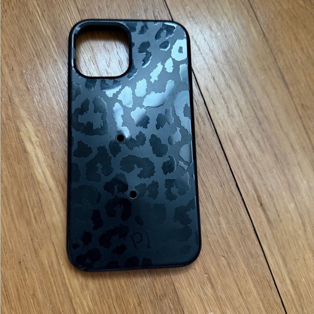 Loopy iPhone 12 Black Leopard Print Phone Case without loop